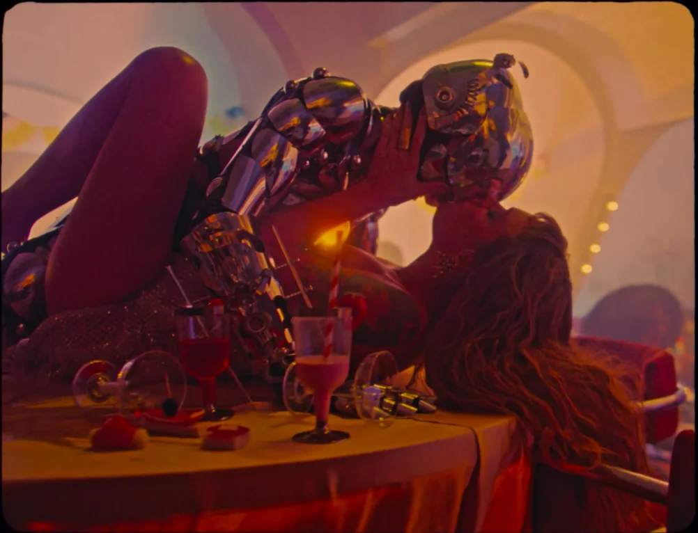 Tove Lo 'No One Dies From Love' music video cinematography by Pierre de Kerchove - Iconoclast